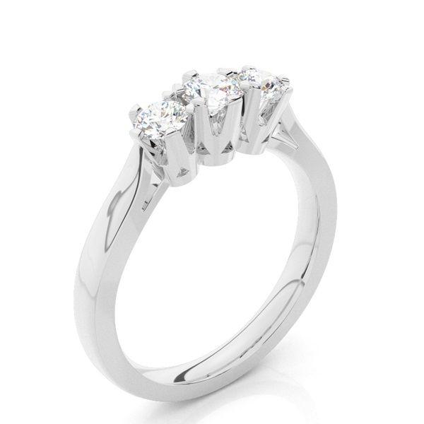 Trestensring i vitguld med diamanter